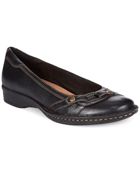 womens clarks shoes flats